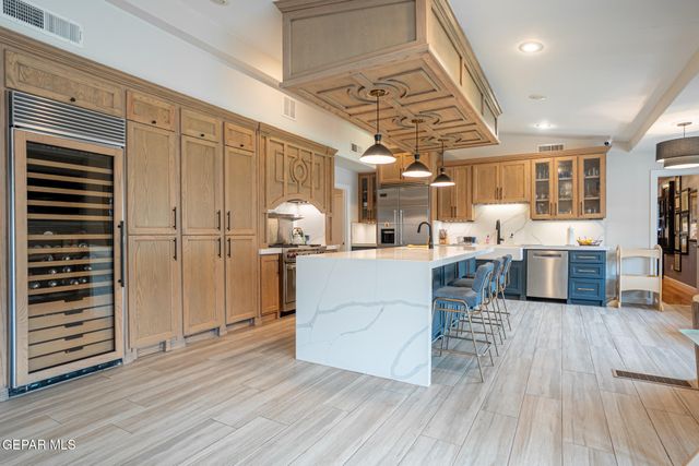 4006 FLAMINGO Drive, El Paso, TX 79902