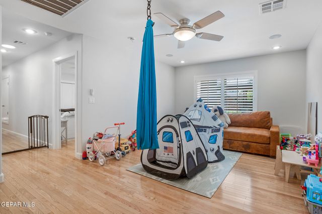 4006 FLAMINGO Drive, El Paso, TX 79902