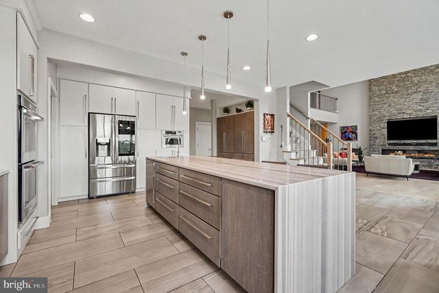 6551 RED TOP RD, Harrisburg, PA 17111