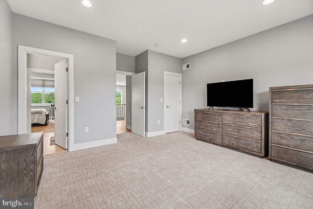 6551 RED TOP RD, Harrisburg, PA 17111