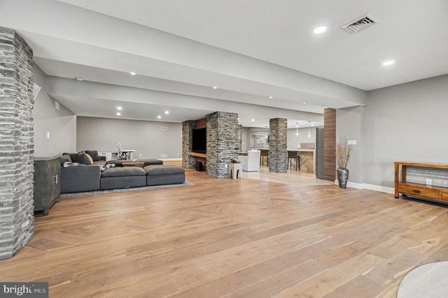 6551 RED TOP RD, Harrisburg, PA 17111
