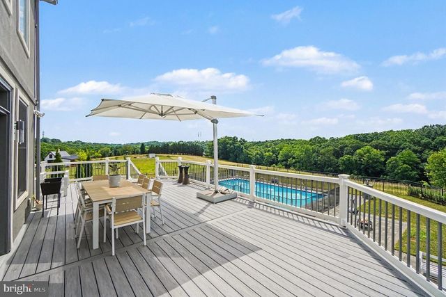 6551 RED TOP RD, Harrisburg, PA 17111