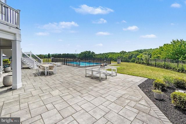 6551 RED TOP RD, Harrisburg, PA 17111