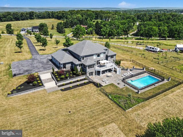 6551 RED TOP RD, Harrisburg, PA 17111