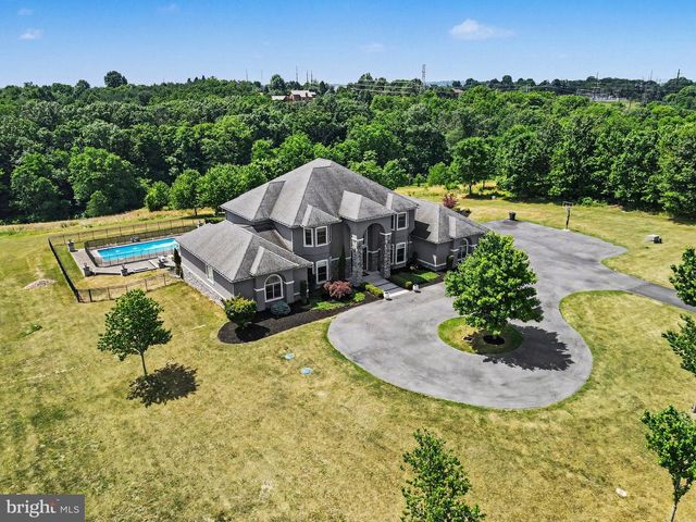 6551 RED TOP RD, Harrisburg, PA 17111