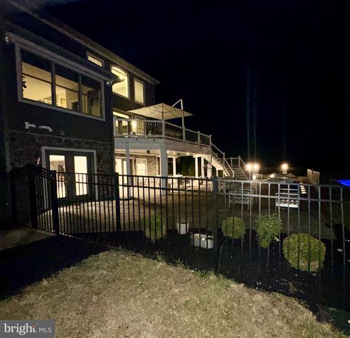 6551 RED TOP RD, Harrisburg, PA 17111