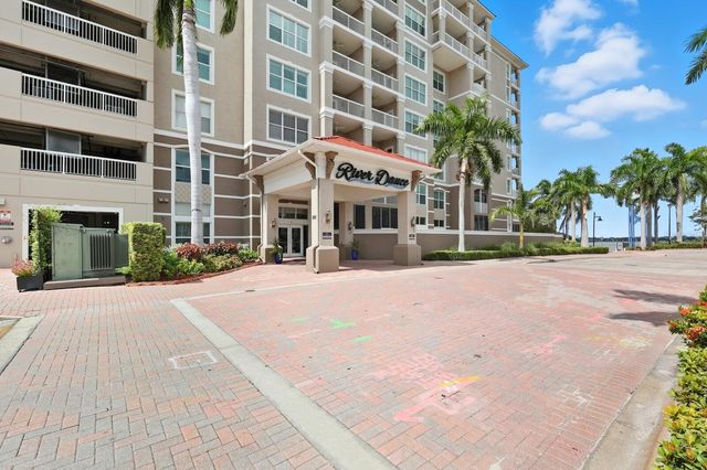 808 3RD AVENUE W 111, Bradenton, FL 34205