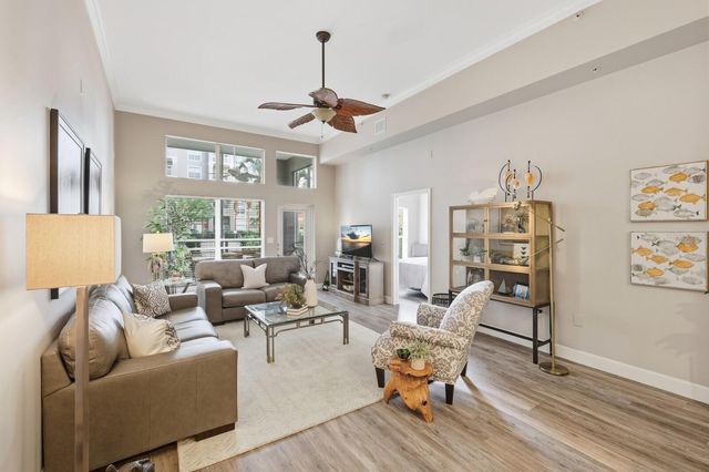 808 3RD AVENUE W 111, Bradenton, FL 34205