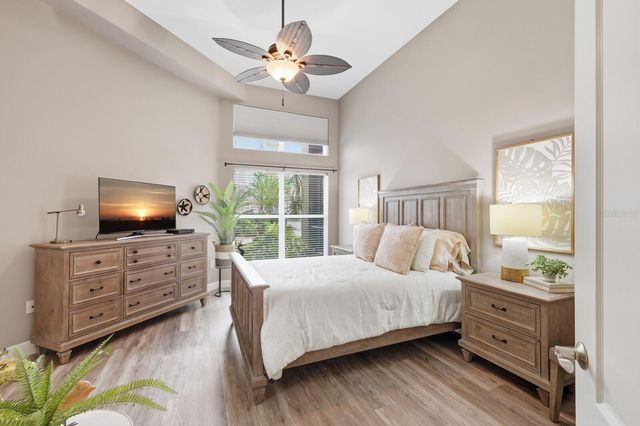 808 3RD AVENUE W 111, Bradenton, FL 34205