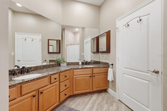 808 3RD AVENUE W 111, Bradenton, FL 34205