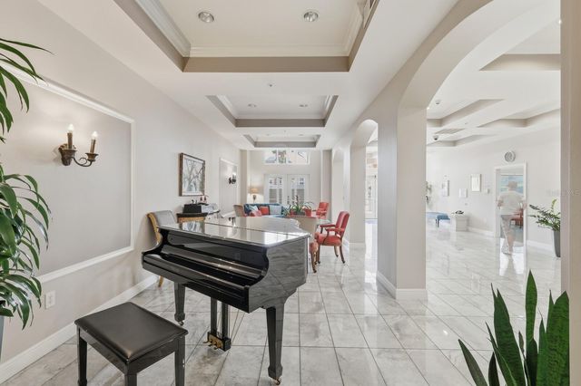 808 3RD AVENUE W 111, Bradenton, FL 34205