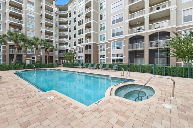 808 3RD AVENUE W 111, Bradenton, FL 34205