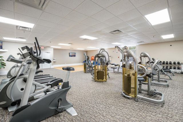 808 3RD AVENUE W 111, Bradenton, FL 34205