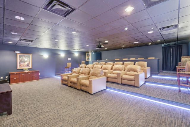 808 3RD AVENUE W 111, Bradenton, FL 34205