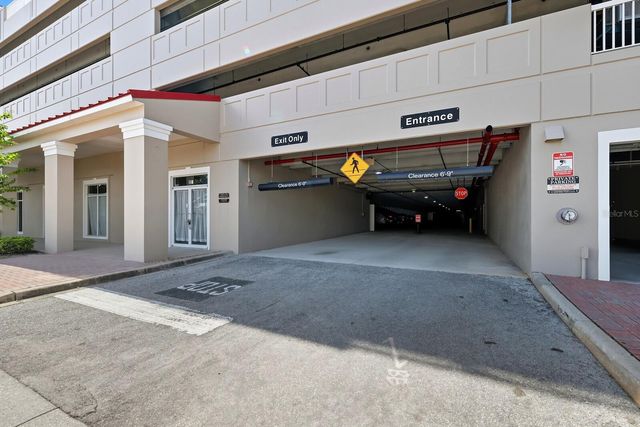 808 3RD AVENUE W 111, Bradenton, FL 34205