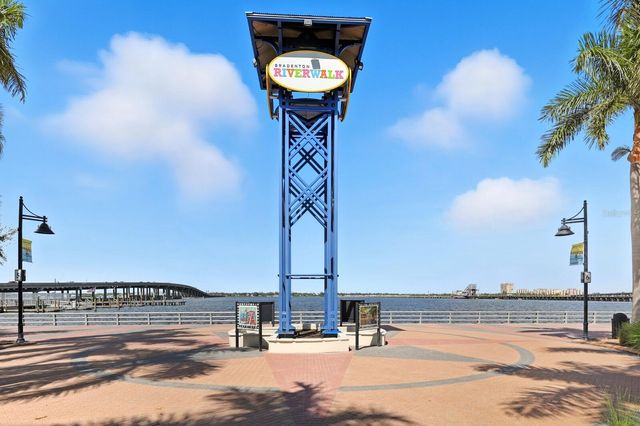 808 3RD AVENUE W 111, Bradenton, FL 34205