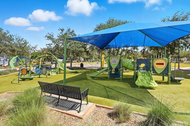 808 3RD AVENUE W 111, Bradenton, FL 34205