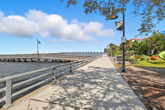 808 3RD AVENUE W 111, Bradenton, FL 34205