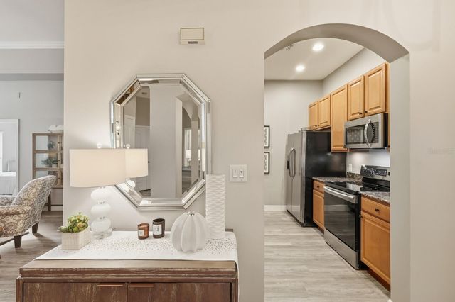 808 3RD AVENUE W 111, Bradenton, FL 34205