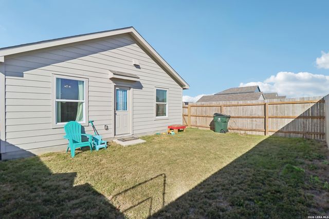 232 Alligator, Seguin, TX 78155