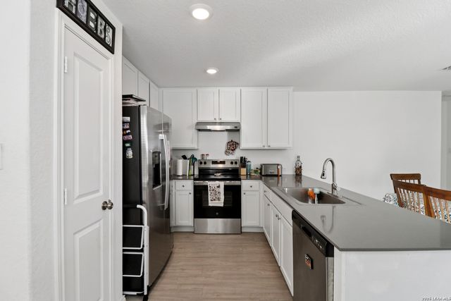 232 Alligator, Seguin, TX 78155