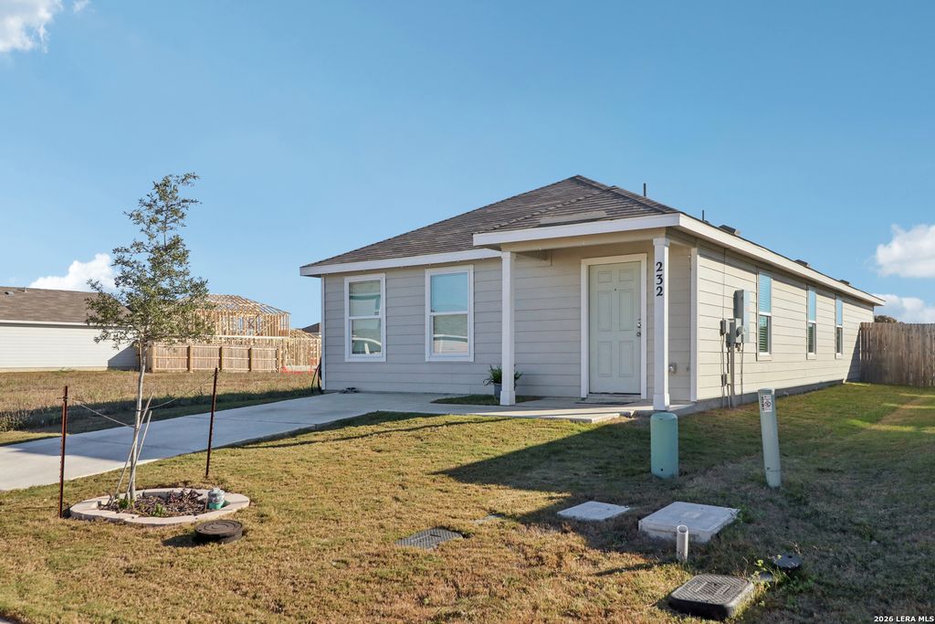 232 Alligator, Seguin, TX 78155