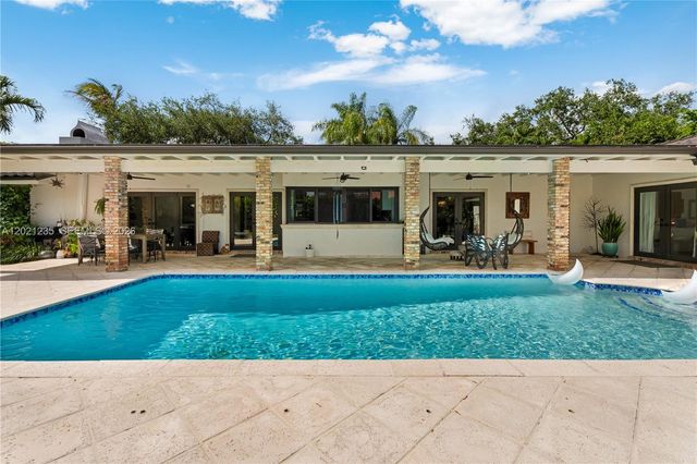7844 SW 179th Ter, Palmetto Bay, FL 33157