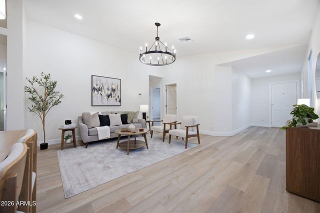 4035 W ELECTRA Lane, Glendale, AZ 85310