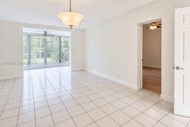 5495 NW 10th Ct 104, Plantation, FL 33313