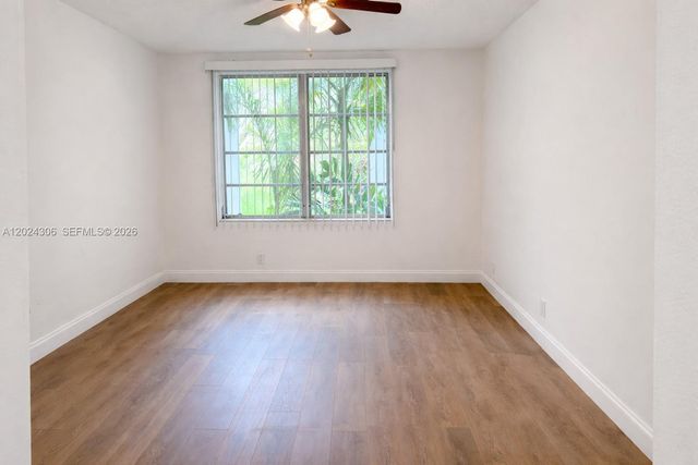 5495 NW 10th Ct 104, Plantation, FL 33313