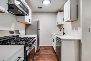 433 W Page Avenue, Dallas, TX 75208
