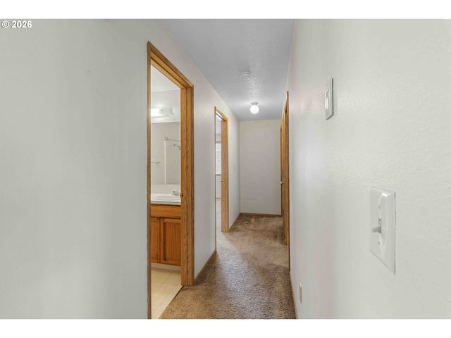 418 Ne 160TH Ave, Vancouver, WA 98684