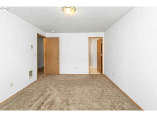 418 Ne 160TH Ave, Vancouver, WA 98684