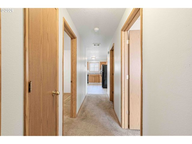 418 Ne 160TH Ave, Vancouver, WA 98684