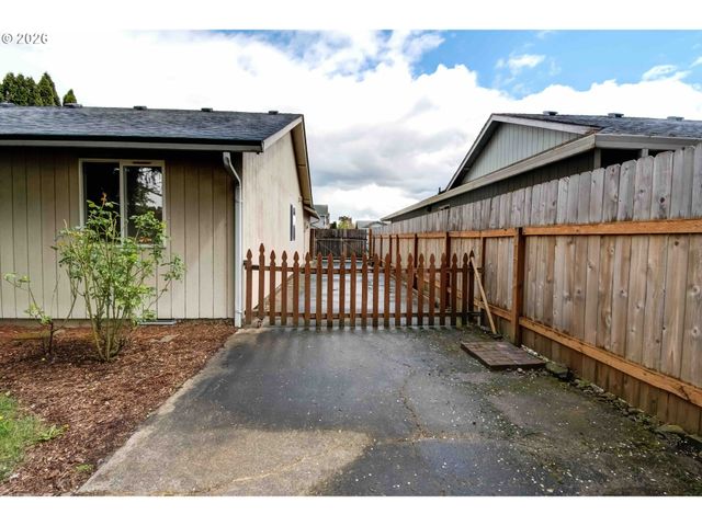 418 Ne 160TH Ave, Vancouver, WA 98684