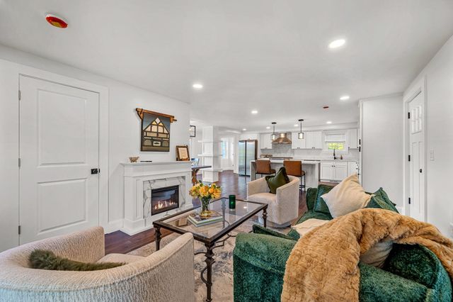 1091 Pucker Street, Stowe, VT 05672