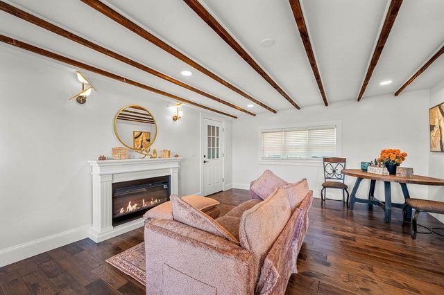 1091 Pucker Street, Stowe, VT 05672