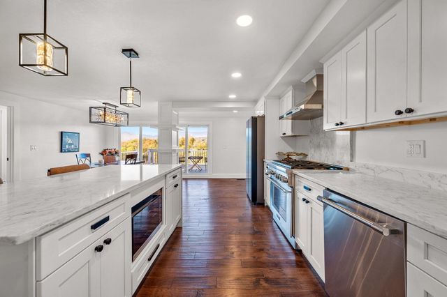 1091 Pucker Street, Stowe, VT 05672