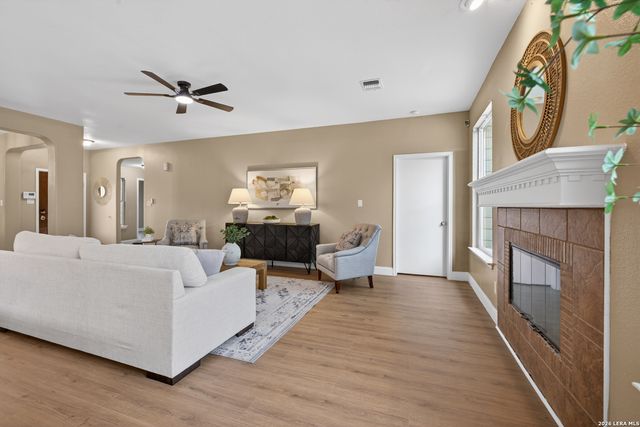 1640 Sunstone, New Braunfels, TX 78130