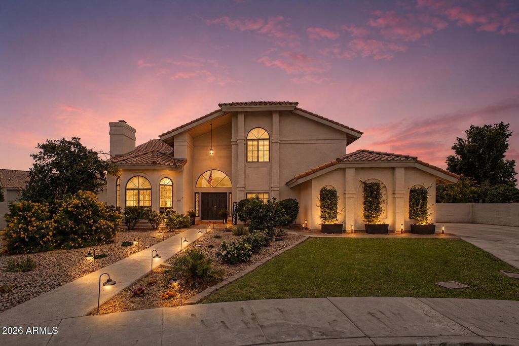 1241 N NASSAU Circle, Mesa, AZ 85205