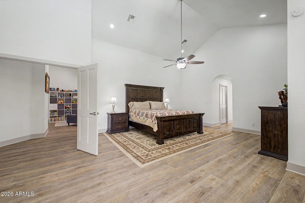 Image 15 of property listing at 1241 N NASSAU Circle, Mesa, AZ 85205
