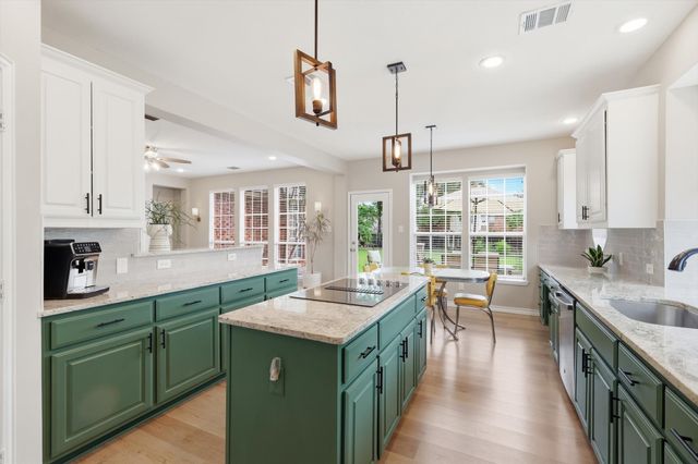 3104 Crownwood Court, Flower Mound, TX 75022