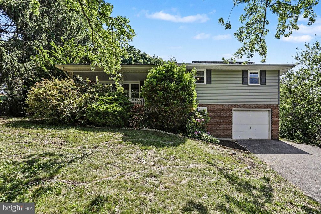 2885 FREYSVILLE RD, Red Lion, PA 17356