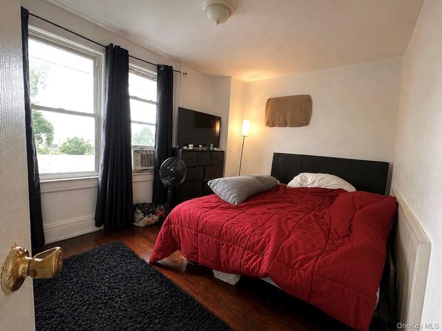 100-49 198th Street, Hollis, NY 11423