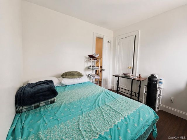 100-49 198th Street, Hollis, NY 11423