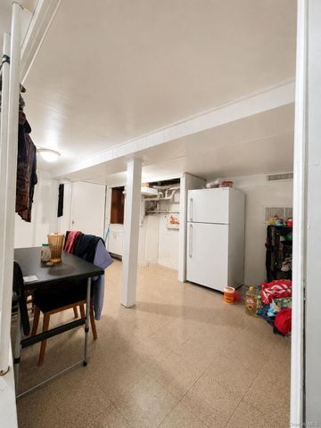 100-49 198th Street, Hollis, NY 11423