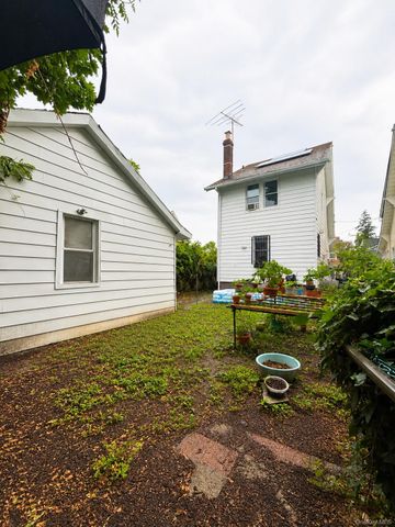 100-49 198th Street, Hollis, NY 11423