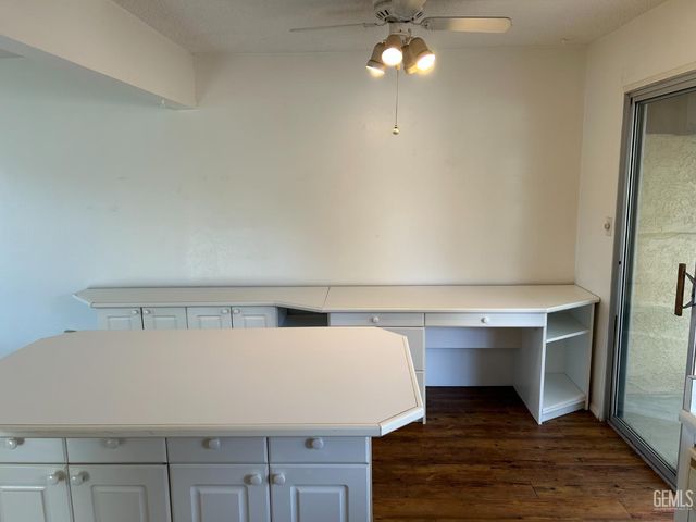 302 Calvin Street, Taft, CA 93268