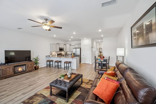 5734 Cloverwood Dr, Rockvale, TN 37153