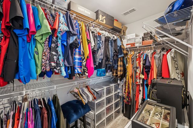 5734 Cloverwood Dr, Rockvale, TN 37153